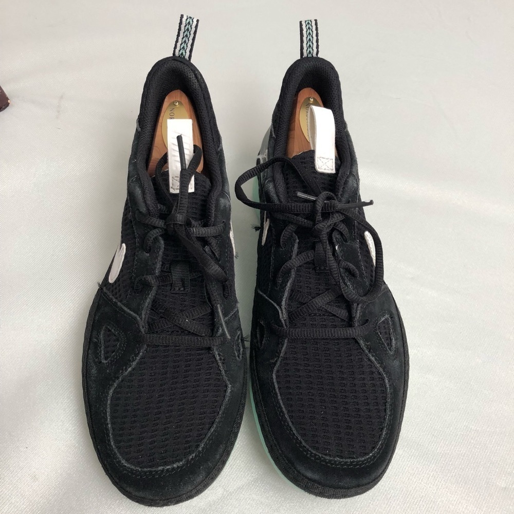 Nike Solarsoft black green white running sneaker